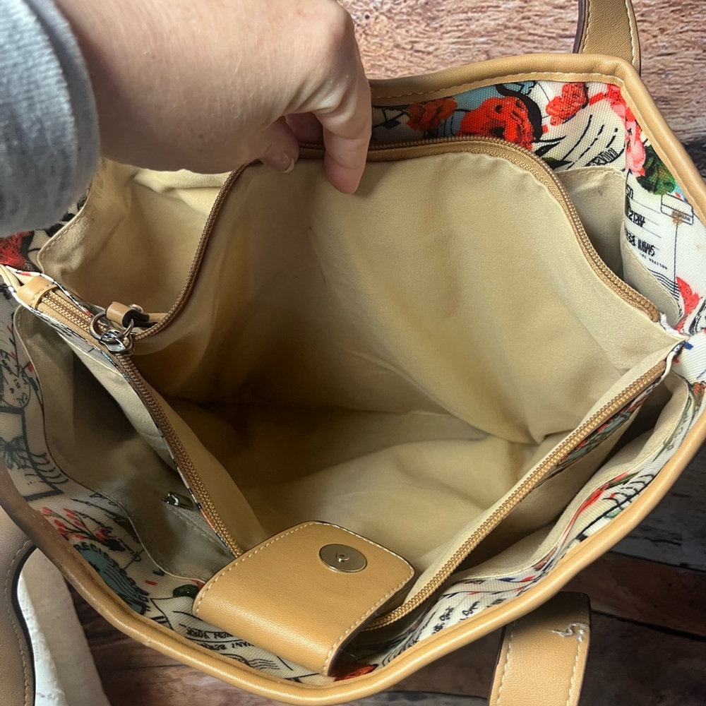 Giani Bernini Coated Postcard Tote Bag - Picture 15 of 16